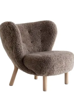 &Tradition Little Petra VB1 fauteuil Oiled Oak Sheepskin Sahara Gereduceerde Prijs