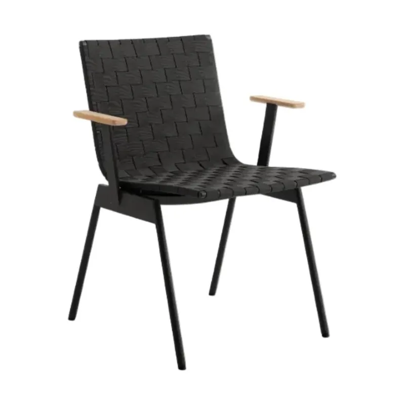 &Tradition Ville AV34 tuinstoel met arm Warm Black Alleen Vandaag