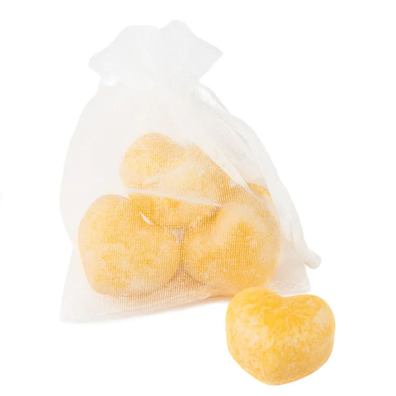 Weekendaanbieding Organza zakje met 3x amberblokje hart ´Baby Powder´